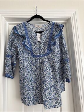 LOFT Blue and White Floral Ruffle Split-Neck Top